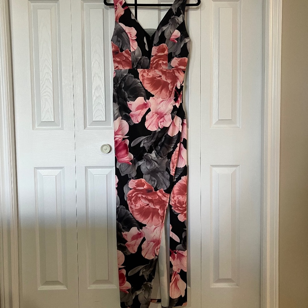 Le Chateau Floral Plunging Neck Gown - Black Floral
